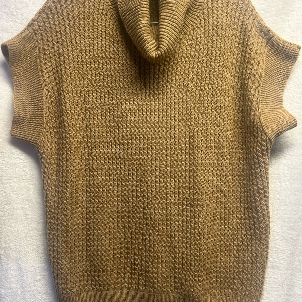 SHEIN Women's Tan Sleeveless Turtleneck Vest